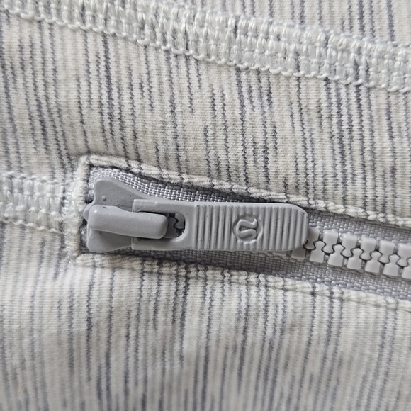Lululemon Define Jacket, Wee Are From Space in Ice Grey Alpine White Size 8 - Picture 12 of 16